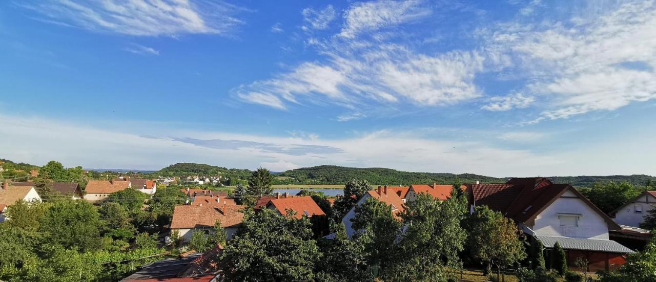 Dália Apartman Tihany Bagian luar foto